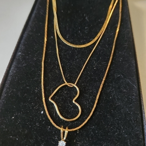 Vintage Goldtone 3 Piece Necklace and Bracelet Set - Picture 3 of 4